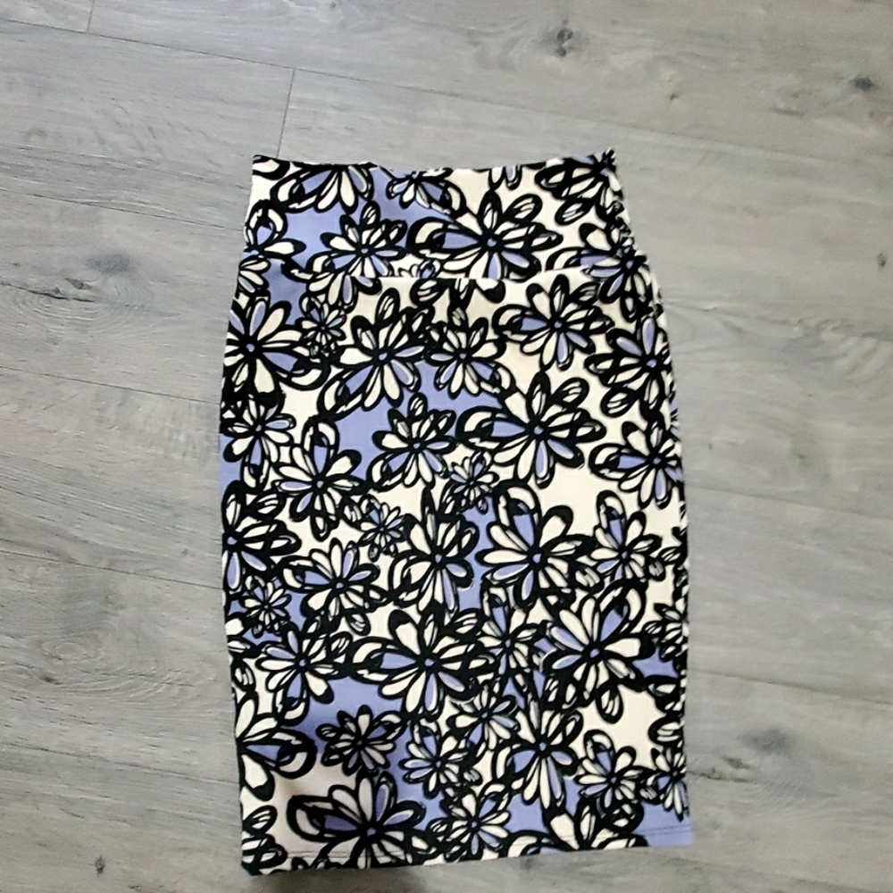 Lularoe Cassie Skirt
